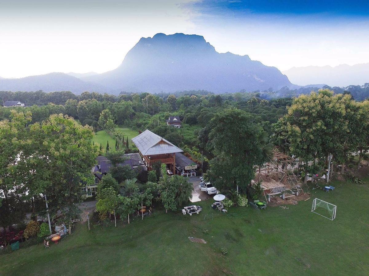 The Teak Resort Chiangdao Chiang Dao Bagian luar foto