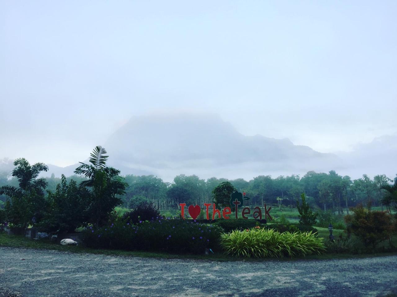 The Teak Resort Chiangdao Chiang Dao Bagian luar foto